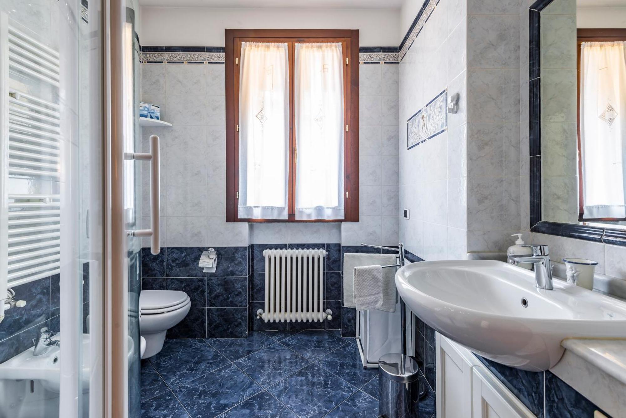Jacuzzi Apartment In Italian Villa, Wi-Fi & Garden Sassuolo - Maranello Casalgrande Eksteriør billede