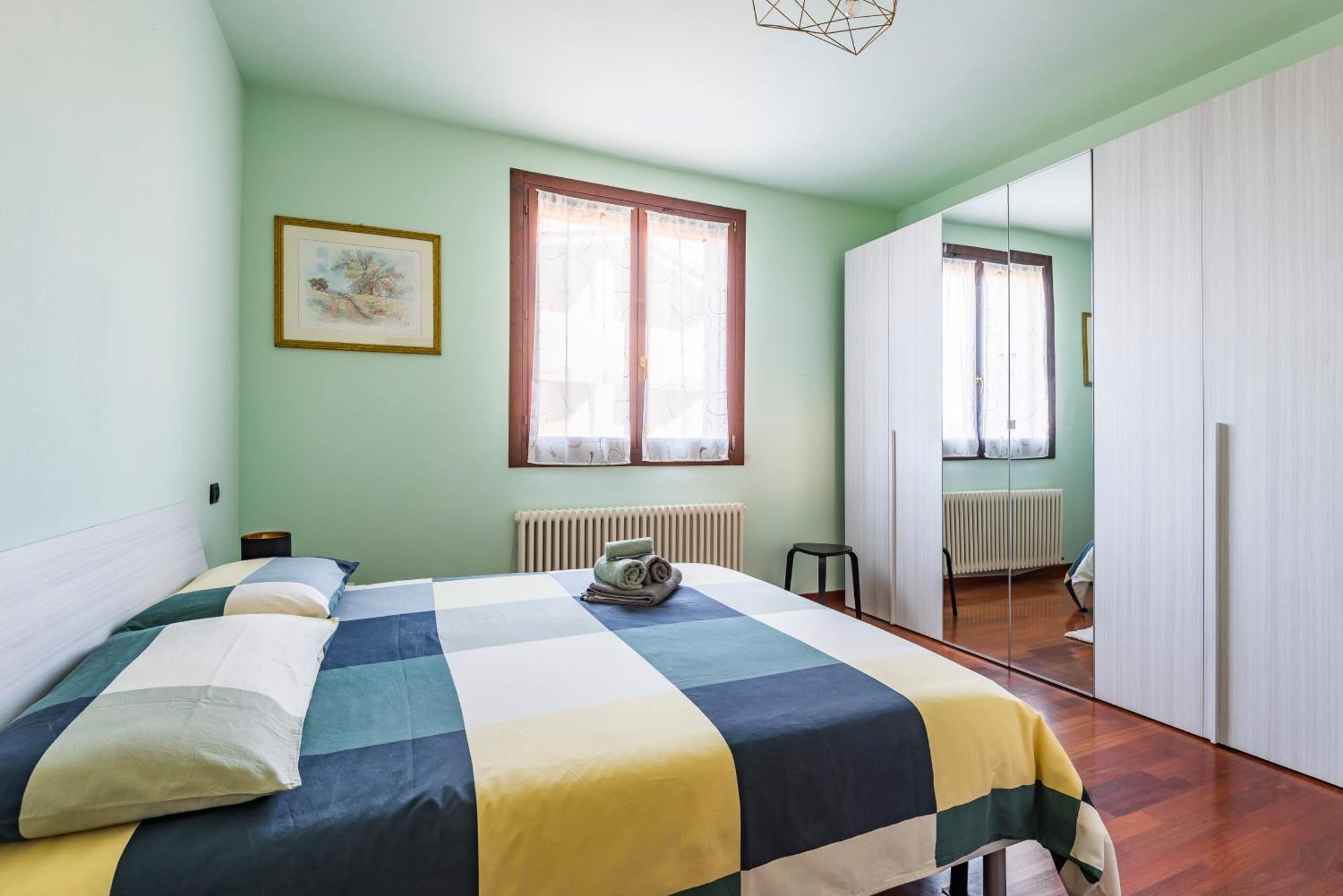 Jacuzzi Apartment In Italian Villa, Wi-Fi & Garden Sassuolo - Maranello Casalgrande Eksteriør billede